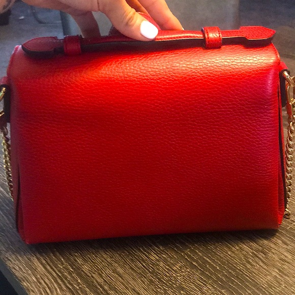 Red Gucci bag ! - Picture 2 of 4
